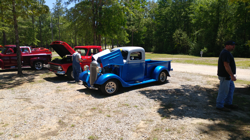 Illustration for article titled Went To A Little Car Show Today